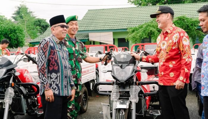 Pemkab Musi Rawas Serahkan Bantuan Kendaraan Roda Tiga Untuk kepada Koperasi Desa Merah Putih